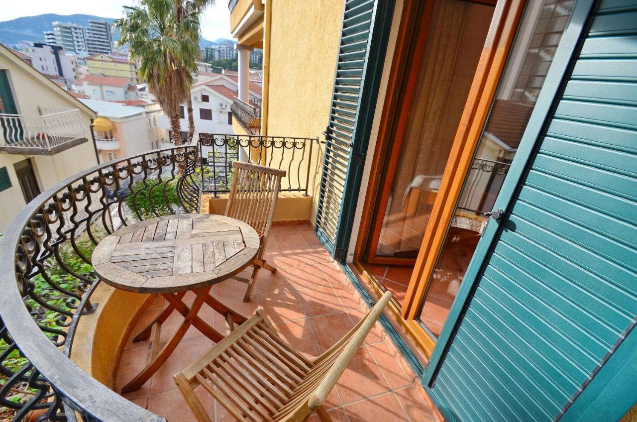 Hotel Meduza Becici  Exterior photo